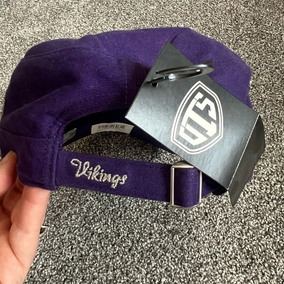 NFL Purple Cap with Viking Logo - Picture 3 of 5